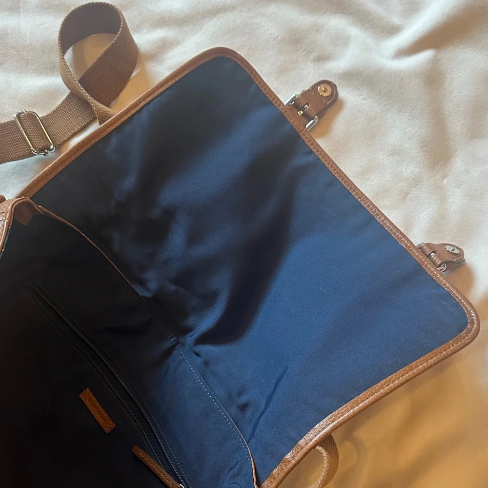 Classic Brown Leather Messenger Bag